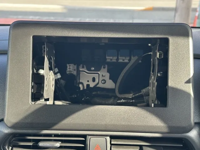 デリカミニ(三菱)G届出済未使用車 18