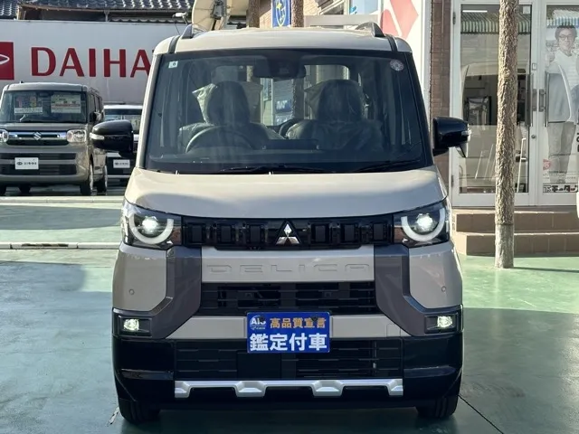 デリカミニ(三菱)G届出済未使用車 23