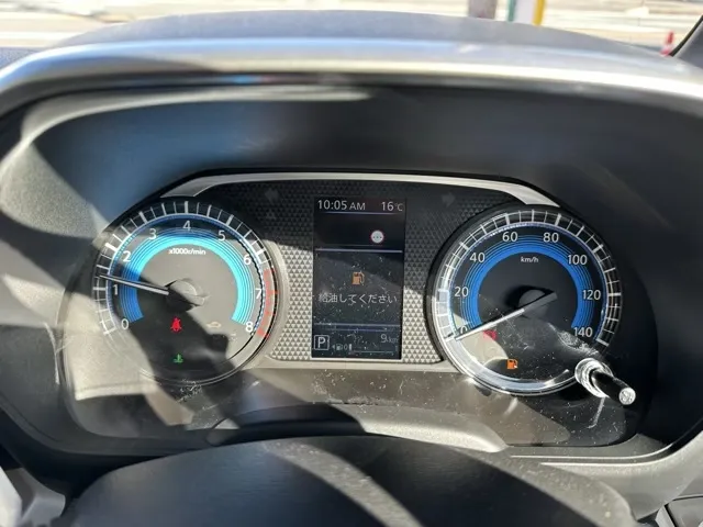 デリカミニ(三菱)G届出済未使用車 25