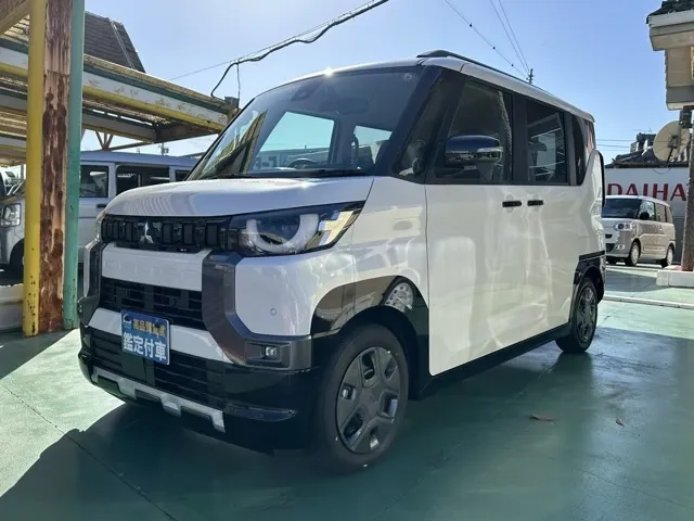 デリカミニ(三菱)G届出済未使用車 1