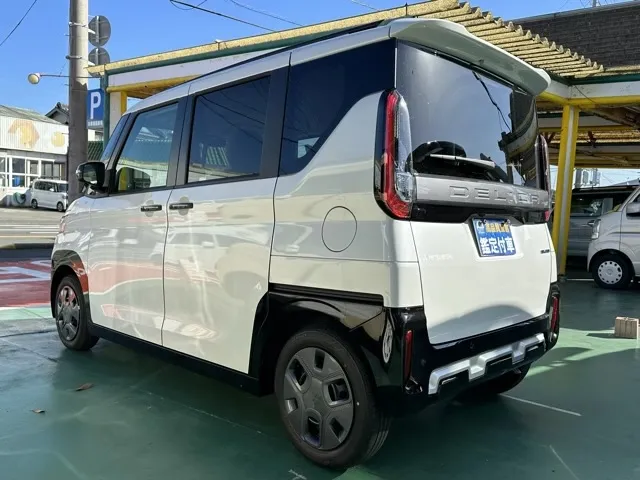 デリカミニ(三菱)G届出済未使用車 2