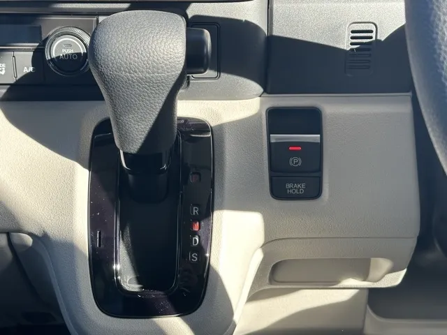 N-BOX(ホンダ)N-BOX ファッションスタイル届出済未使用車 15