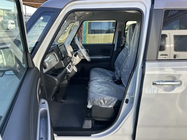 ワゴンＲスマイル(スズキ)ハイブリッドX 全方位ナビ届出済未使用車 3