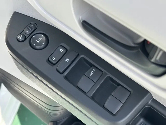 N-BOX(ホンダ)N-BOX コンフォートＰ届出済未使用車 14