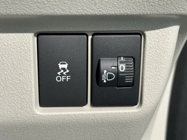 N-BOX(ホンダ)N-BOX コンフォートＰ届出済未使用車 17