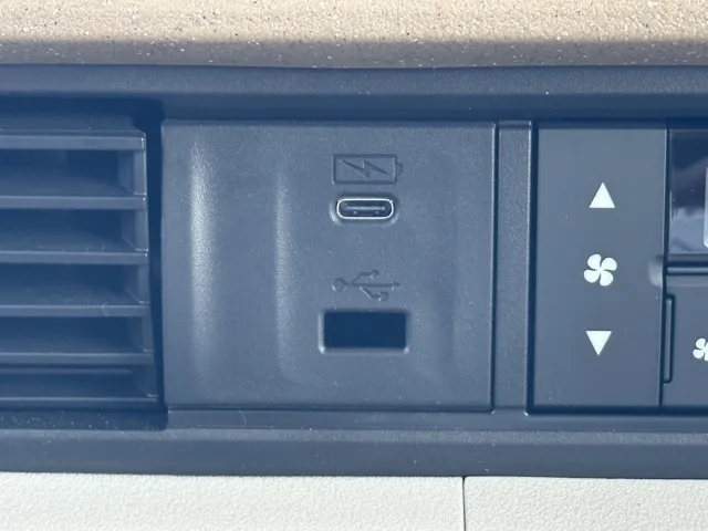 N-BOX(ホンダ)N-BOX コンフォートＰ届出済未使用車 23