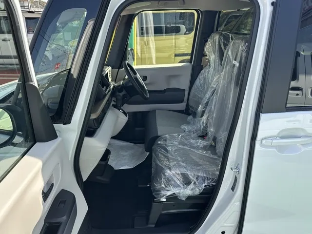 N-BOX(ホンダ)N-BOX コンフォートＰ届出済未使用車 3