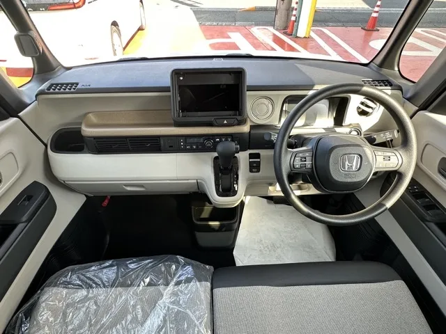 N-BOX(ホンダ)N-BOX コンフォートＰ届出済未使用車 5