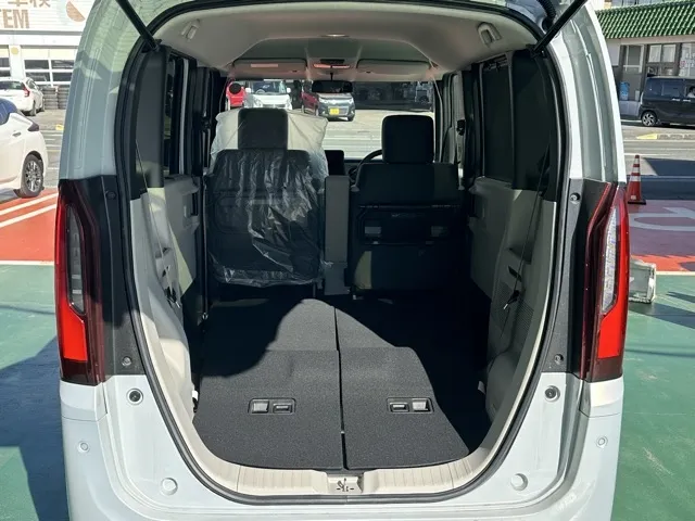 N-BOX(ホンダ)N-BOX コンフォートＰ届出済未使用車 11
