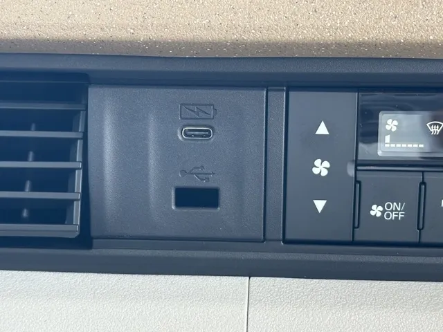 N-BOX(ホンダ)N-BOX コンフォートＰ届出済未使用車 22