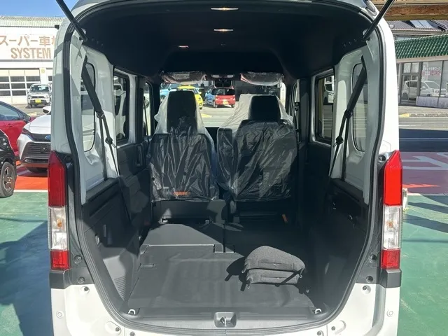N-VAN(ホンダ)FUNターボ届出済未使用車 11