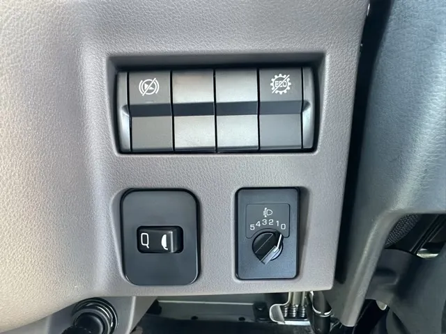 キャンター(三菱)Wキャブ　２ｔ　ATレンタ登録済未使用車 22