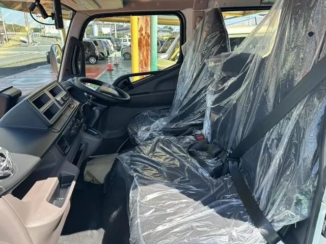 キャンター(三菱)Wキャブ　２ｔ　ATレンタ登録済未使用車 3