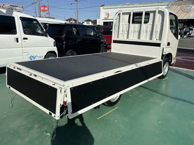 ダイナトラック(トヨタ)ジャストロー 1.25t 5MT登録済未使用車 9