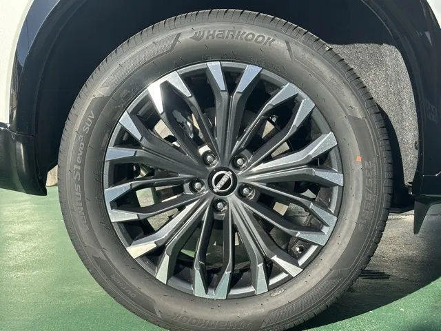 エクストレイル(ニッサン)G e-4ORCE サンルーフ ルーフレール ナッパレザー BOSE登録済未使用車 11