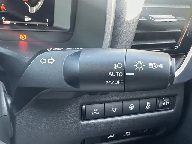 エクストレイル(ニッサン)G e-4ORCE サンルーフ ルーフレール ナッパレザー BOSE登録済未使用車 25