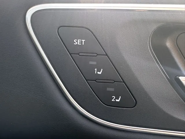 エクストレイル(ニッサン)G e-4ORCE サンルーフ ルーフレール ナッパレザー BOSE登録済未使用車 27