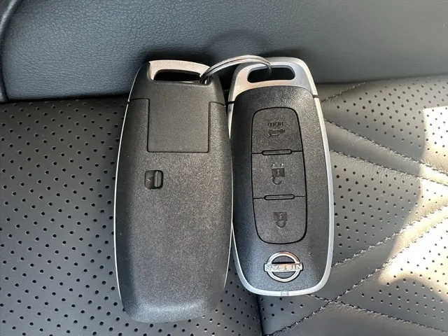 エクストレイル(ニッサン)G e-4ORCE サンルーフ ルーフレール ナッパレザー BOSE登録済未使用車 28