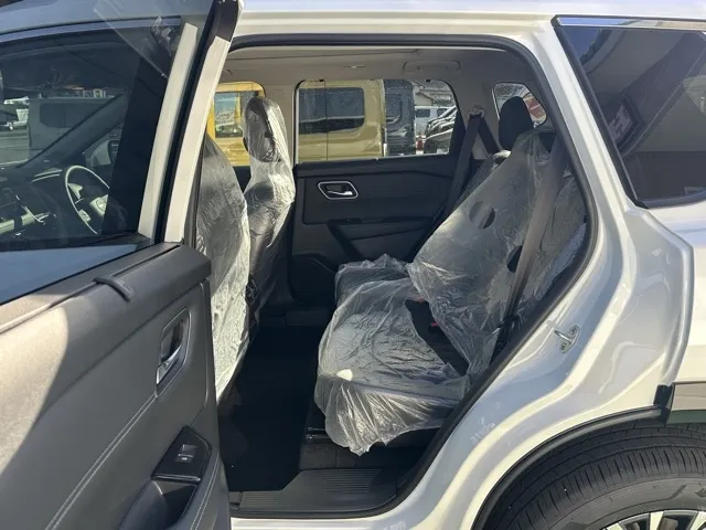 エクストレイル(ニッサン)G e-4ORCE サンルーフ ルーフレール ナッパレザー BOSE登録済未使用車 4