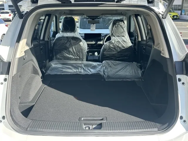 エクストレイル(ニッサン)G e-4ORCE サンルーフ ルーフレール ナッパレザー BOSE登録済未使用車 8