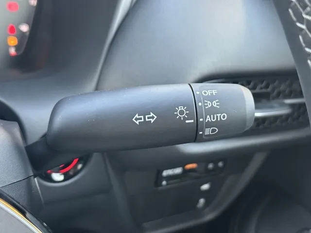 ZR-V(ホンダ)e：HEV Z登録済未使用車 15