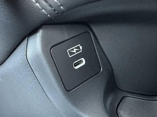 ZR-V(ホンダ)e：HEV Z登録済未使用車 25