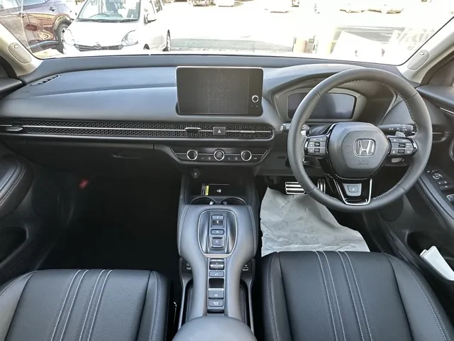 ZR-V(ホンダ)e：HEV Z登録済未使用車 5
