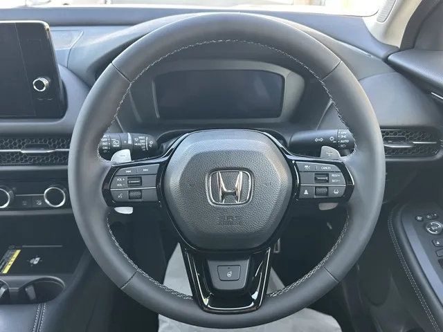 ZR-V(ホンダ)e：HEV Z登録済未使用車 6