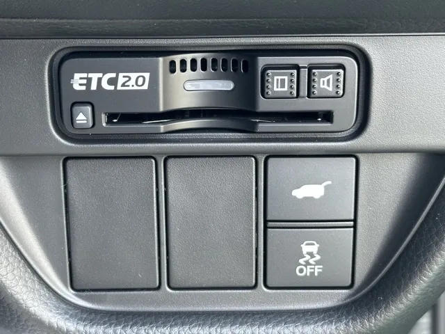 ZR-V(ホンダ)e：HEV Z登録済未使用車 14