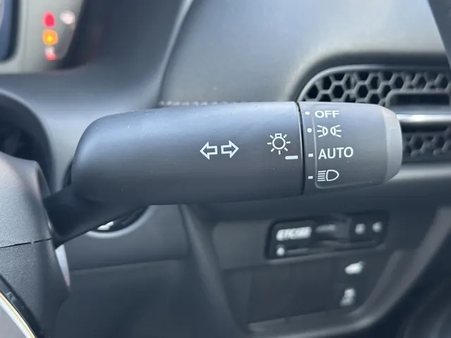 ZR-V(ホンダ)e：HEV Z登録済未使用車 15