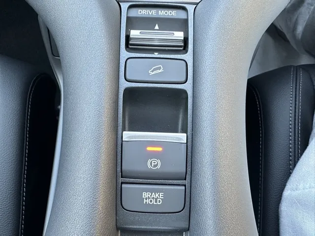 ZR-V(ホンダ)e：HEV Z登録済未使用車 24