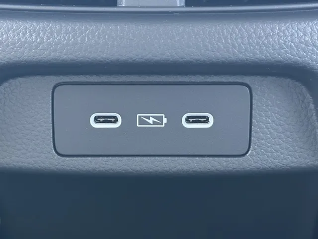 ZR-V(ホンダ)e：HEV Z登録済未使用車 7