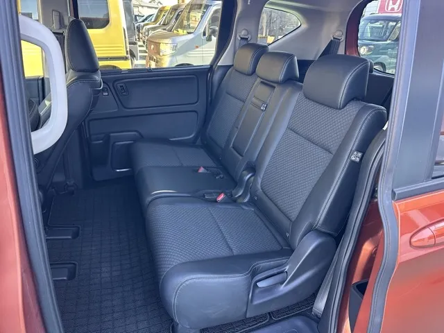 フリード(ホンダ)ハイブリッドG中古車 4