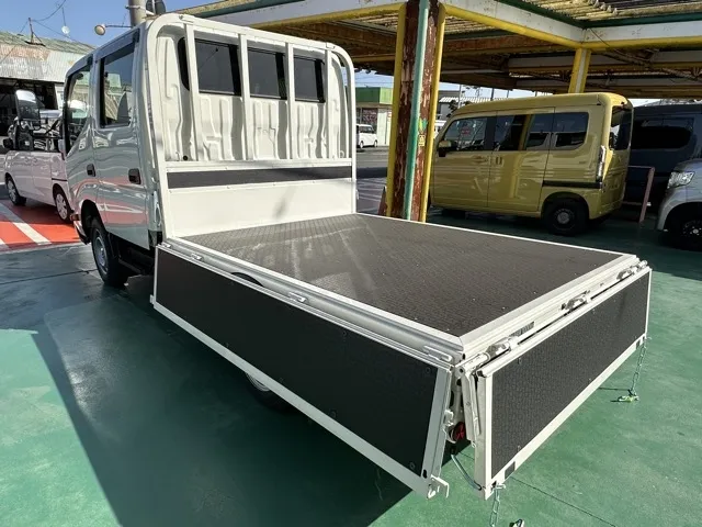 ダイナトラック(トヨタ)Ｗキャブ 1t AT届出済未使用車 10