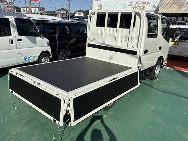 ダイナトラック(トヨタ)Ｗキャブ 1t AT届出済未使用車 12