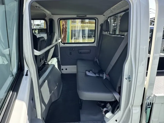 ダイナトラック(トヨタ)Ｗキャブ 1t AT届出済未使用車 4