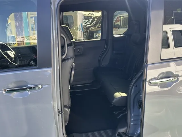N-BOX(ホンダ)N-BOXカスタム コーディネートスタイル届出済未使用車 4