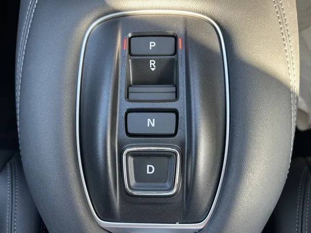 ZR-V(ホンダ)e：HEV Z登録済未使用車 24