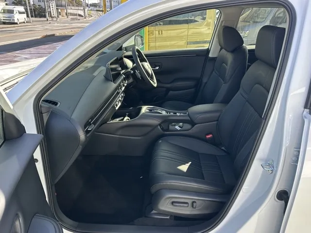 ZR-V(ホンダ)e：HEV Z登録済未使用車 3