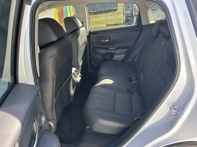 ZR-V(ホンダ)e：HEV Z登録済未使用車 4