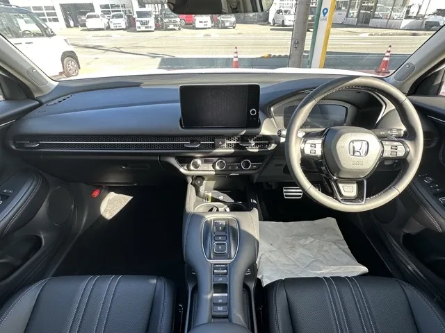 ZR-V(ホンダ)e：HEV Z登録済未使用車 5