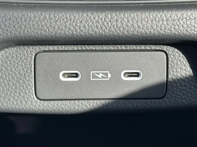 ZR-V(ホンダ)e：HEV Z登録済未使用車 7