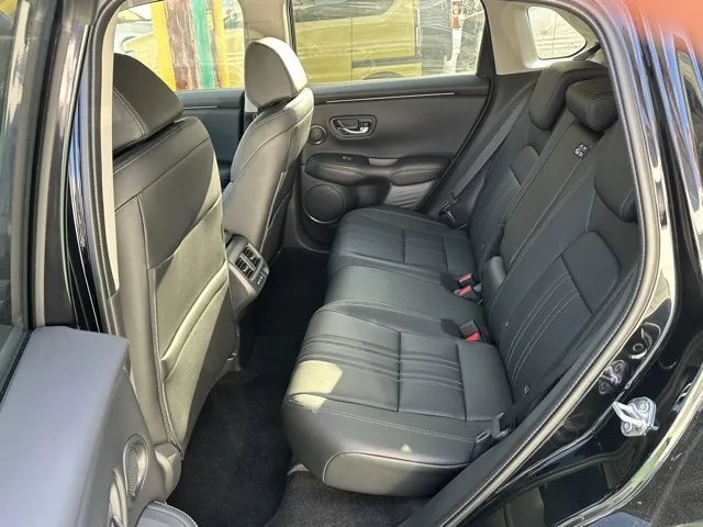 ZR-V(ホンダ)e：HEV Z登録済未使用車 4