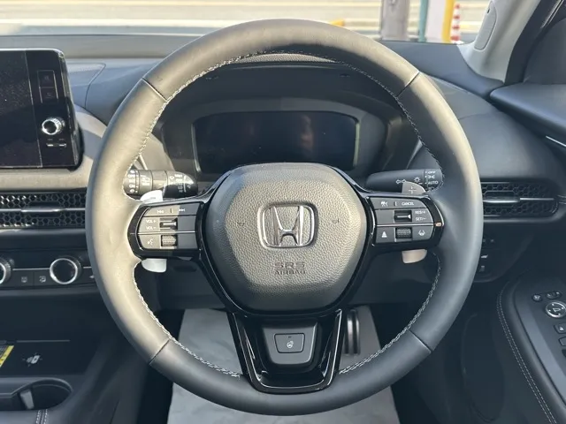 ZR-V(ホンダ)e：HEV Z登録済未使用車 6