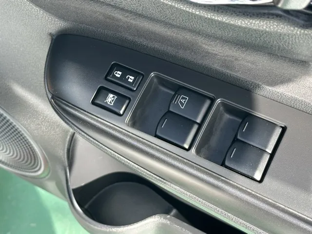 ノート(ニッサン)eパワー ニスモ中古車 11