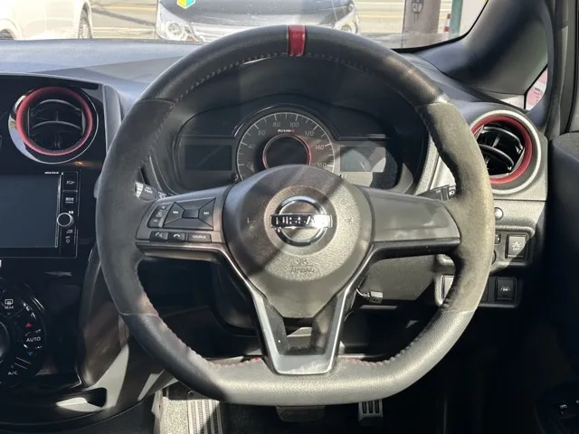 ノート(ニッサン)eパワー ニスモ中古車 6