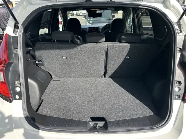 ノート(ニッサン)eパワー ニスモ中古車 7