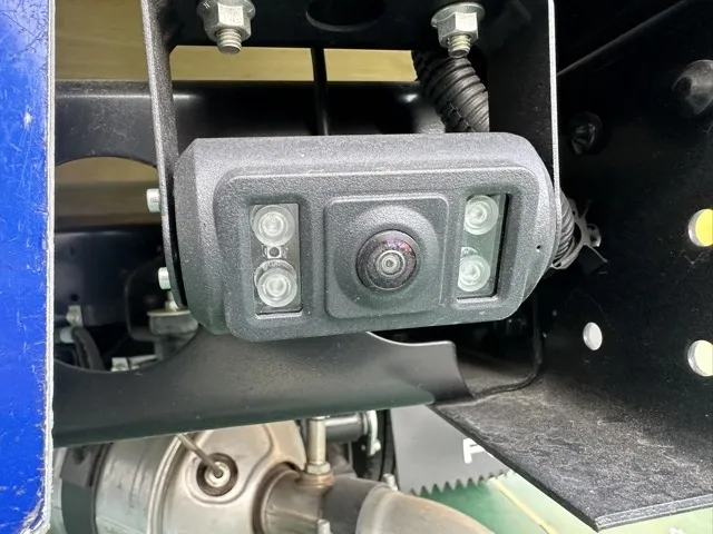 キャンター(三菱)全低床 平ボディ ２ｔ登録済未使用車 5