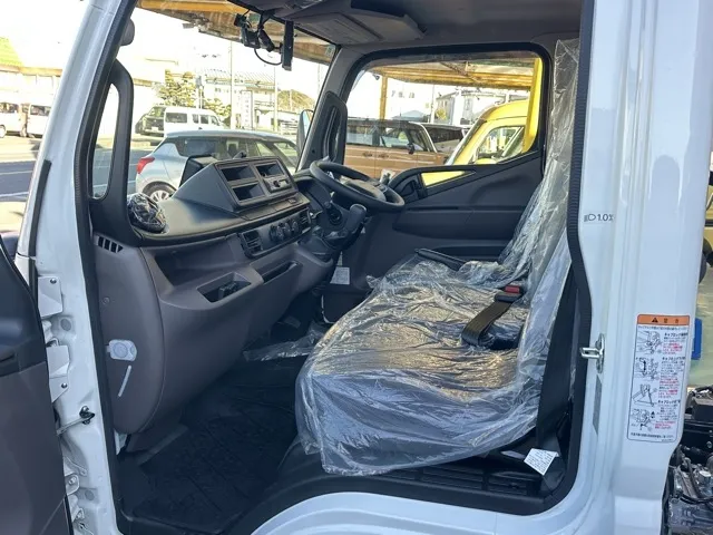 キャンター(三菱)全低床キョウカダンプ ３ｔ登録済未使用車 3