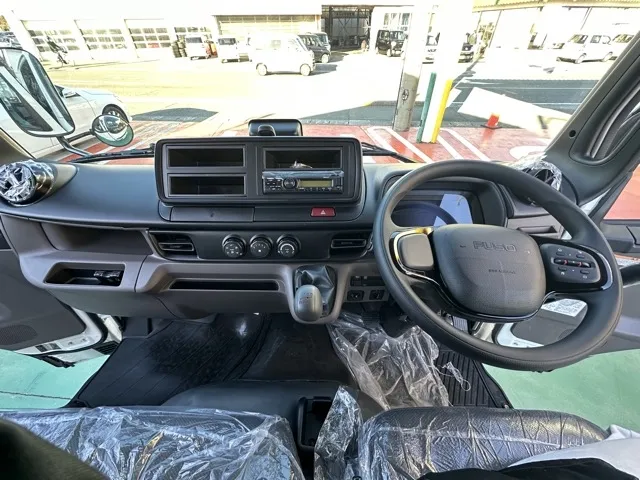 キャンター(三菱)全低床キョウカダンプ ３ｔ登録済未使用車 4